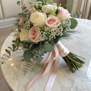 Ivory Roses in Structured Round Shape